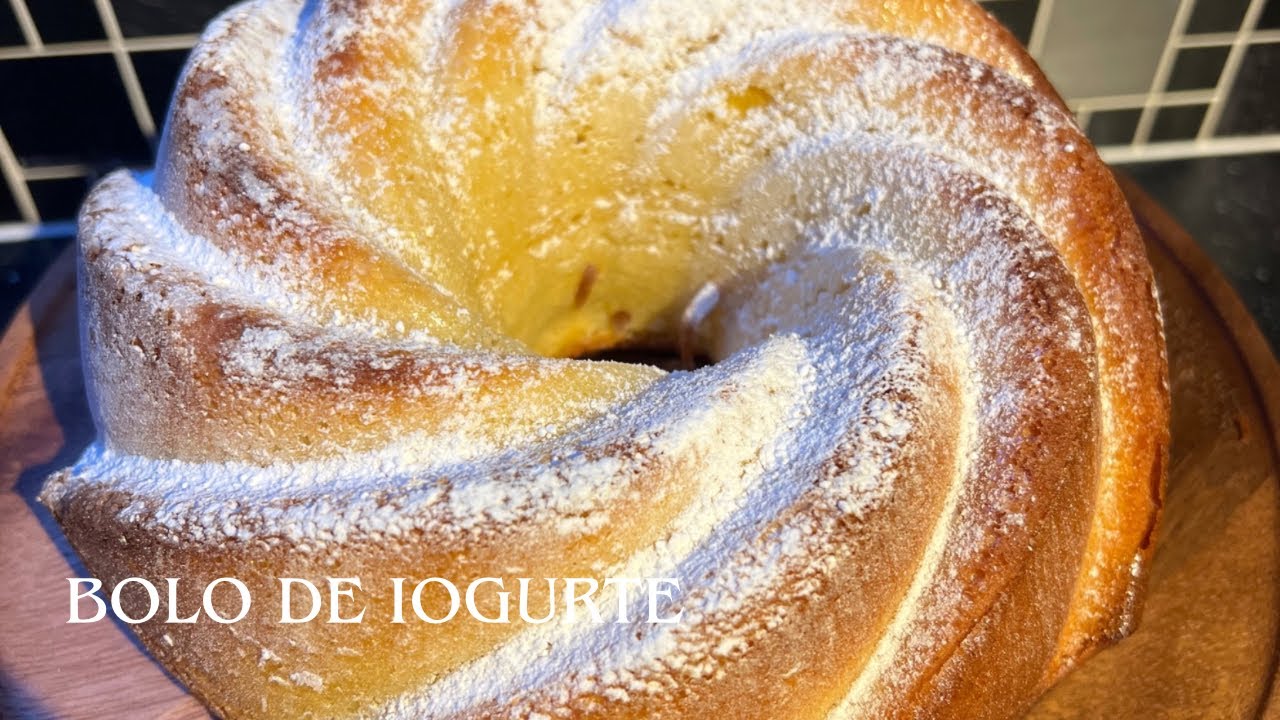 Yogurt Cake | Bolo de Iogurte