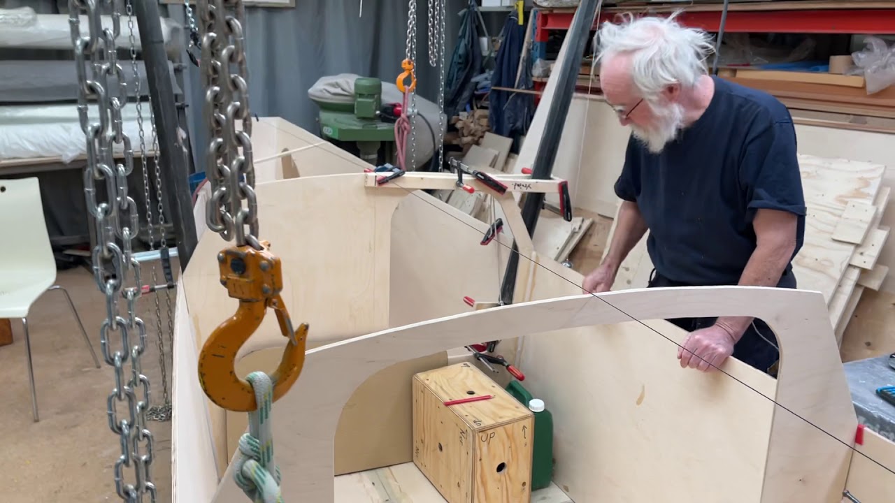 Yrvind shows Exlex the Canoe Yawl