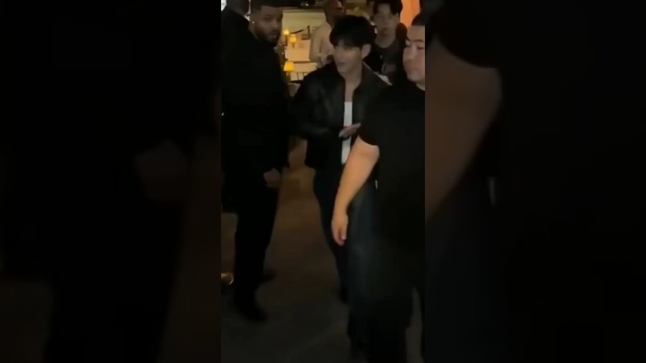 Taehyung  spotted at a restaurant in Paris #btsv #celineboy #taehyung #viralvideo