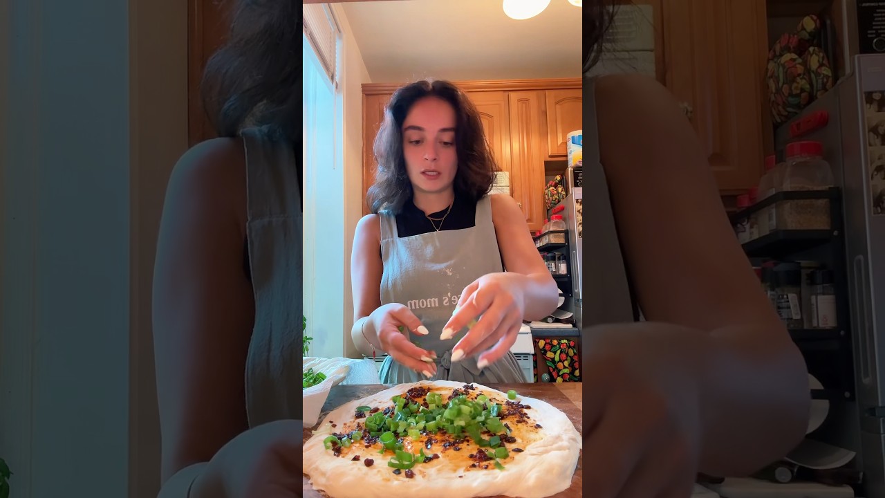 MAKING AN ELOISE CHILI ONION CRUNCH AND SCALLION SOURDOUGH LOAF #sourdough