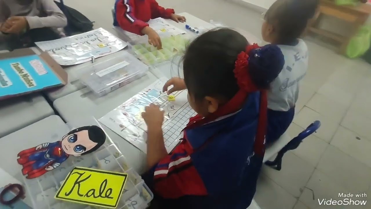 Caja lectora con letras moviles