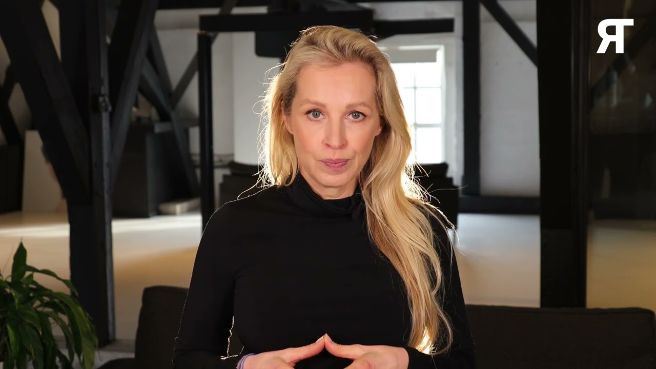 Beautydeskundige Maaike Dorsteen over de Peptide Firming Treatment producten voor Hals & Decollet&eacute;