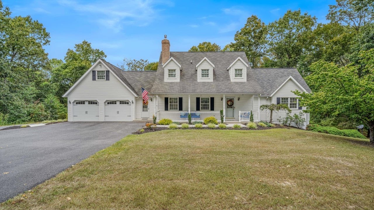 3659 Fairview Dr, Berkeley Springs, WV