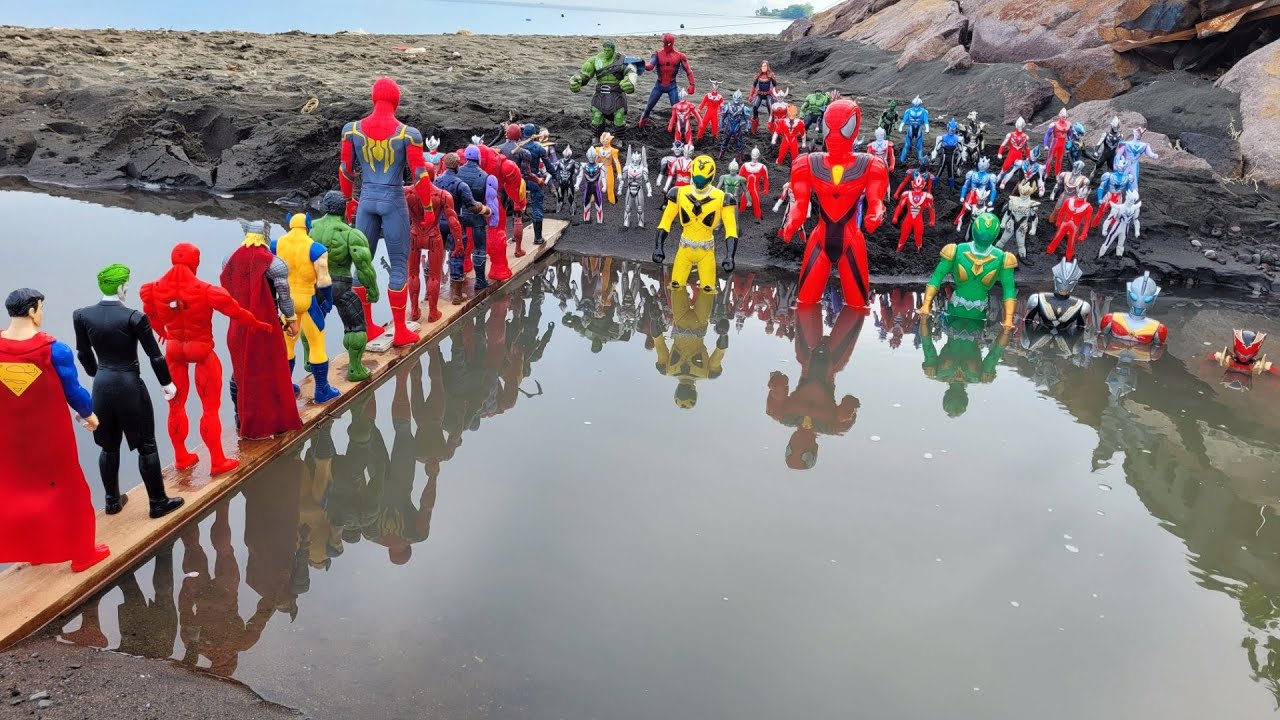 IRON MAN DAN JOKER JATUH DARI JEMBATAN KAYU, SPIDERMAN DAN ULTRAMAN ZERO HANYUT KE SUNGAI