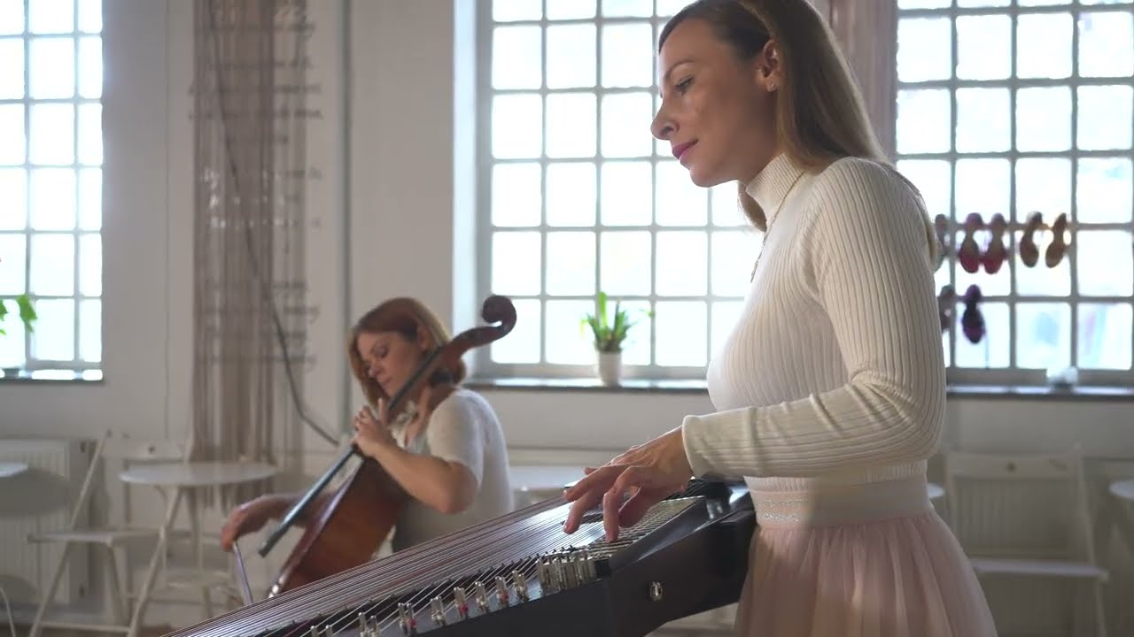 Janja Brlec in Maša Tomc -  Zither & Cello - A Million Dreams (cover)