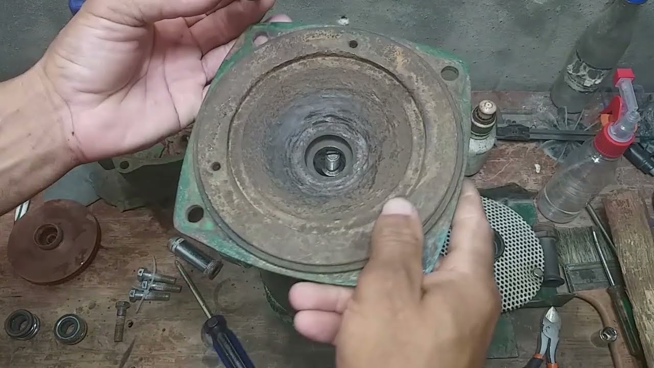 ¡¡ SOLUCION Y CAUSA¡¡ BOMBA CENTRIFUGA GOTEA AGUA ASI RETIRAMOS TURBINA Y SELLO MECANICO.