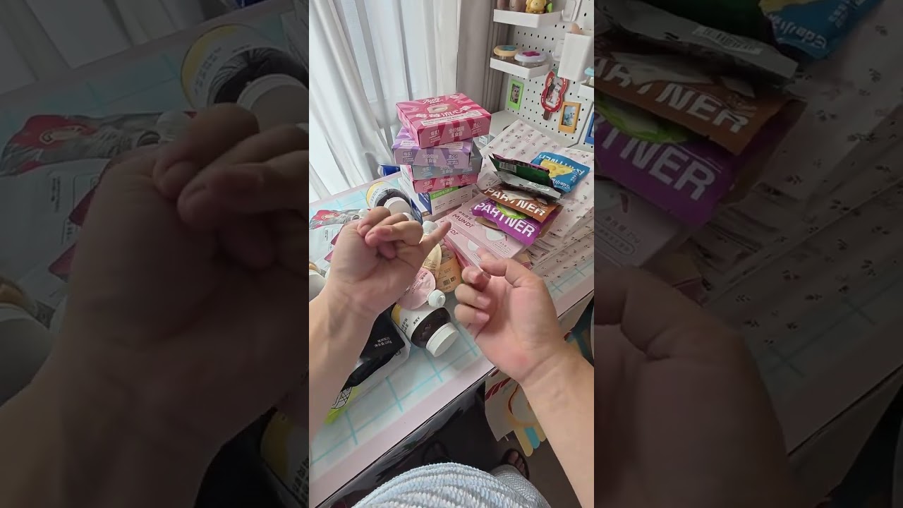 粉丝小主：您的礼物请笑纳❤️ 另：明天开始打包行李回老家过冬，这次回家时间比较长，5兄妹也要一起出发，所以要准备的事很多，估计会有5-7天的时间不更新，回家安顿好后恢复更新❤️人的状态是流动的。