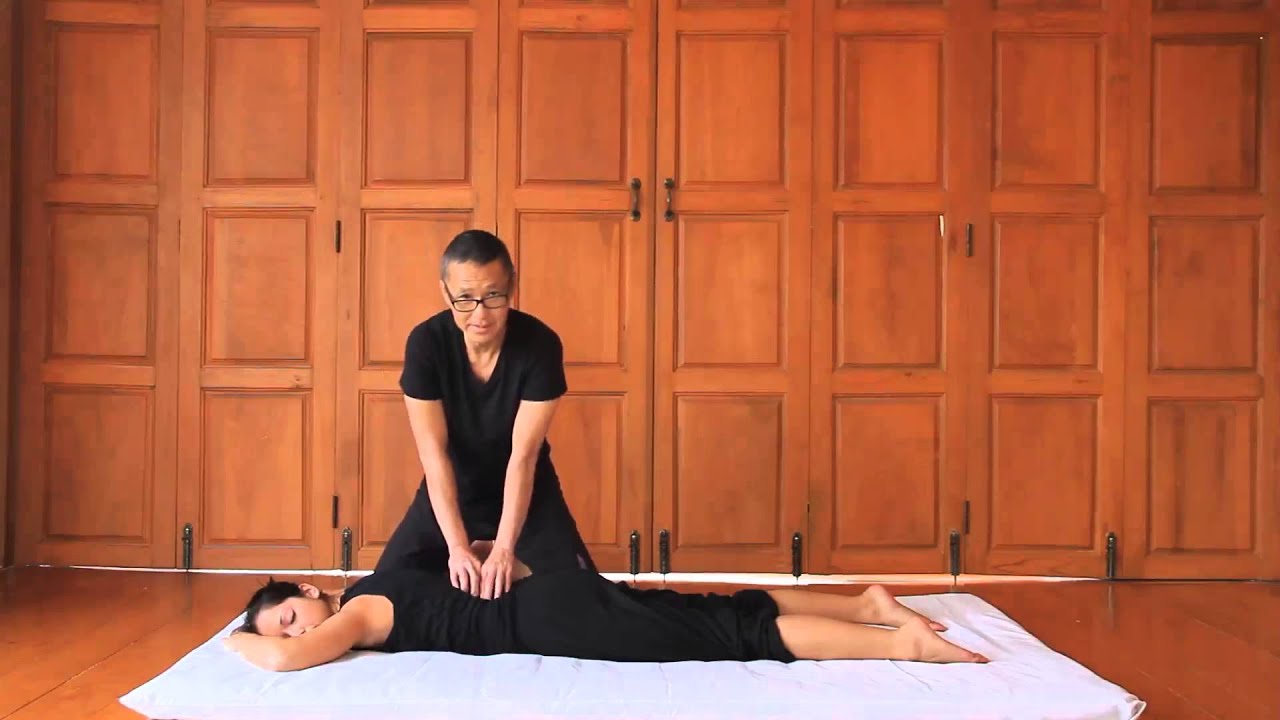 Lobster Clamp - Reviewing Thai Massage Techniques with Kam Thye
