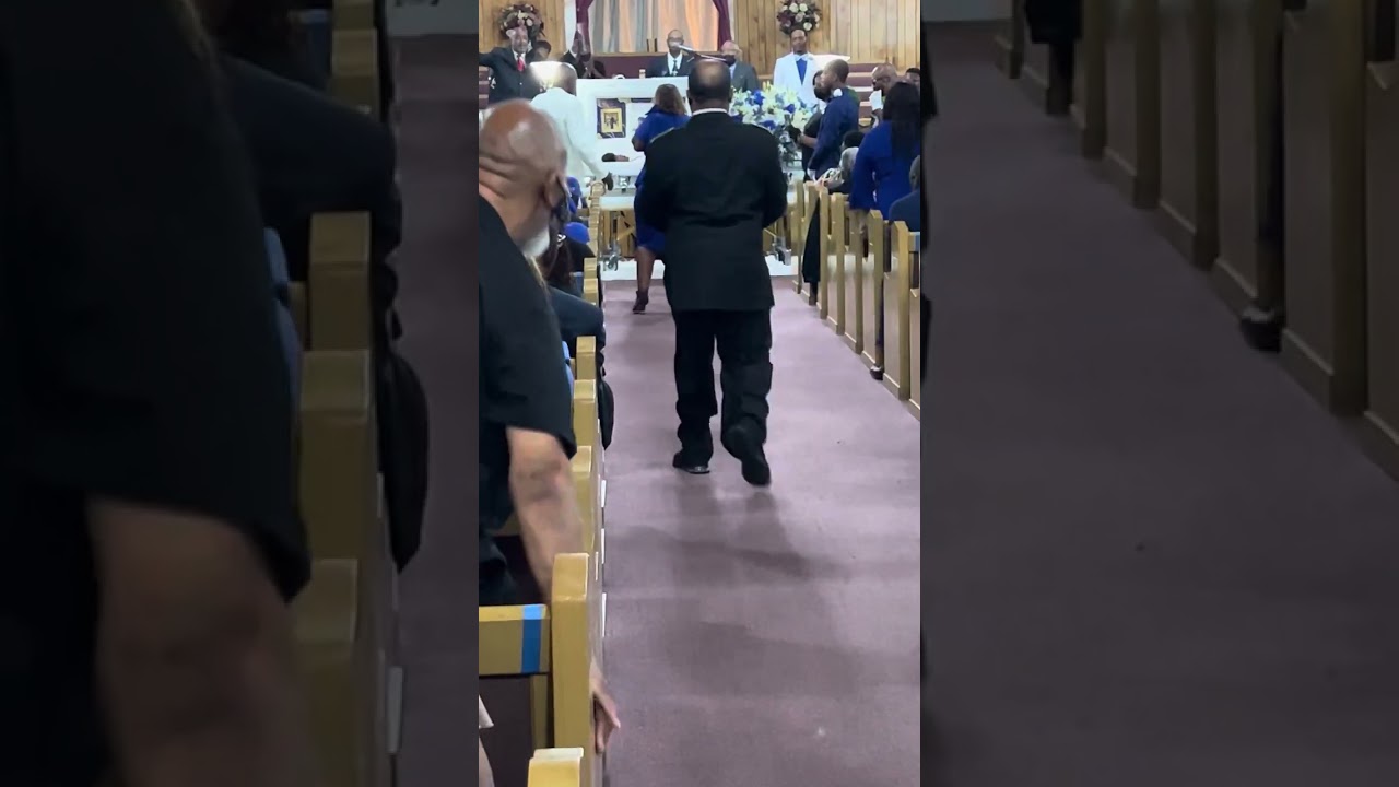 Billy Ray Grant Jr. Doing. Crowning for The late Mrs. Sharon Houston. When we all get to Heaven