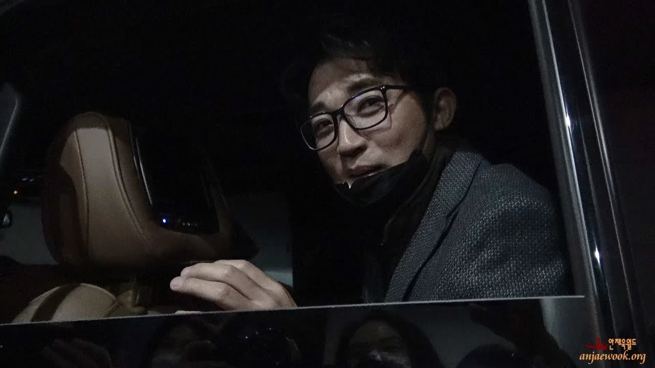 20200307  안재욱 배우님, 뮤지컬 셜록홈즈 7pm 공연후 퇴근길( 안재욱, 이지훈, 최우리, 김찬호, 권민제, 김법래 공연)