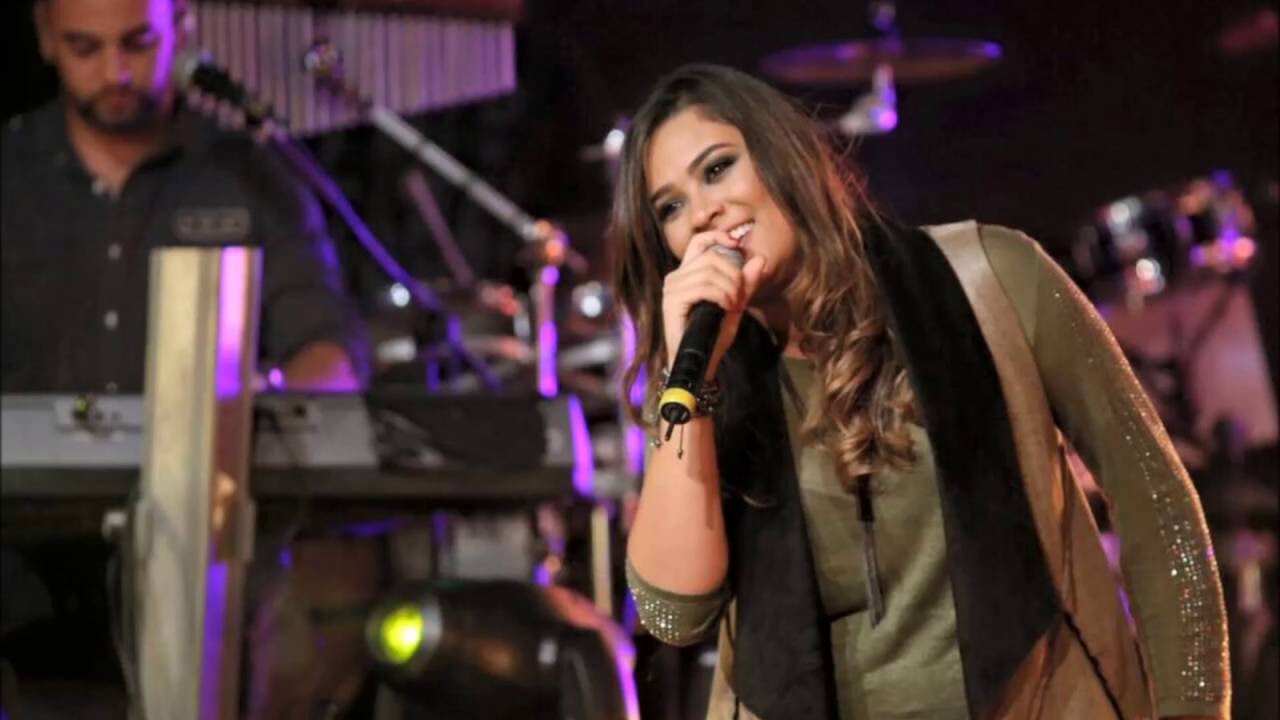 RAFAELA MIRANDA- BANHEIRO FEMININO