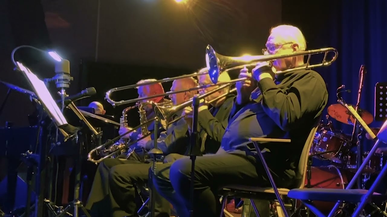 Orkiestra Swingowa Jerzego Wysockiego - Song for San Miguel