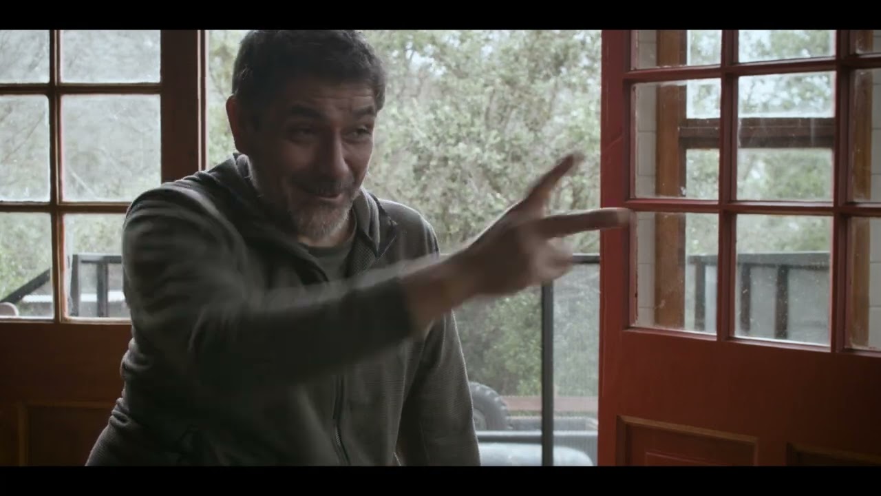 Pablo Macaya en su jard&iacute;n