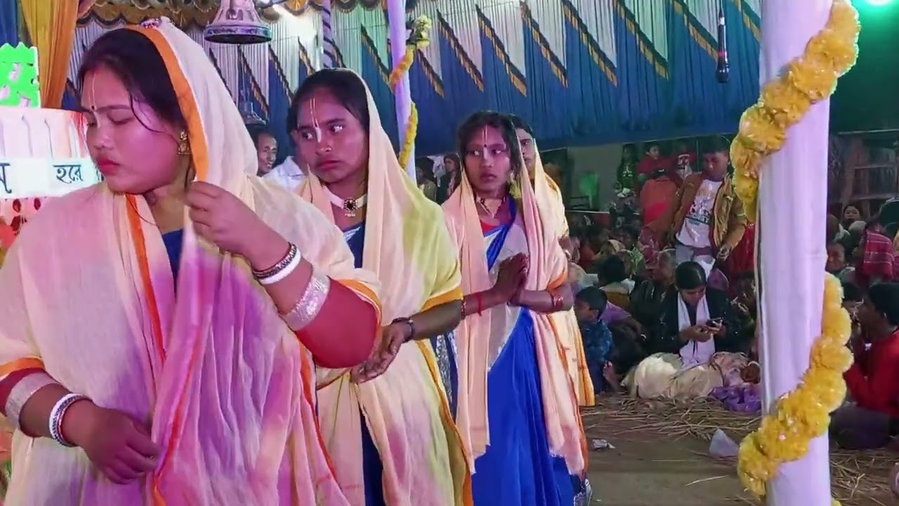 মধুর কন্ঠে হরিনাম সংকীর্তন একটু শ্রবণ করে যাবেন হরে কৃষ্ণ হরে কৃষ্ণ কৃষ্ণ হরে হরে রাম হরে রাম রাম 