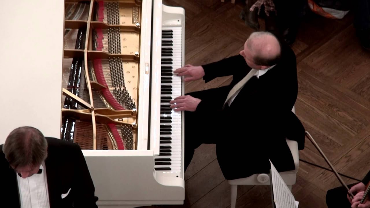 Mozart Piano concerto No. 13 in C major K. 415 3rd movement Allegro / Kalle Randalu