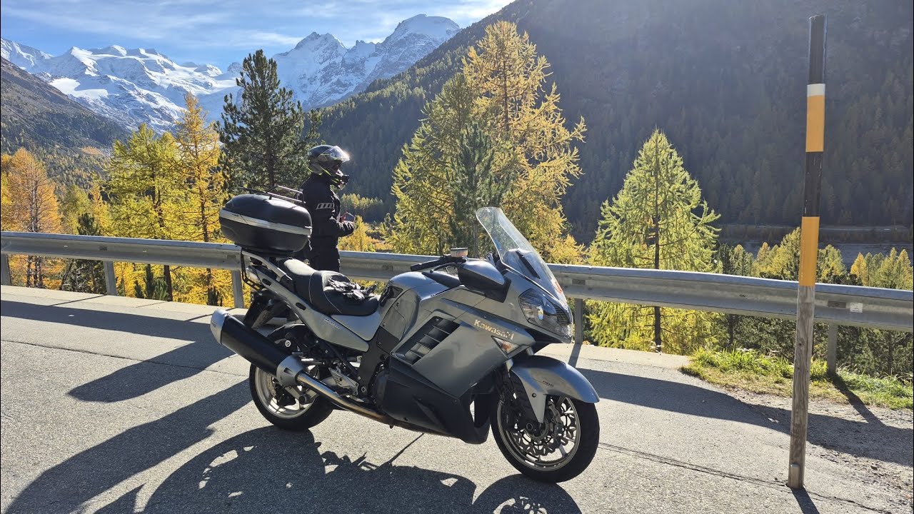 Autunno in moto tra Valtellina ed Engadina.