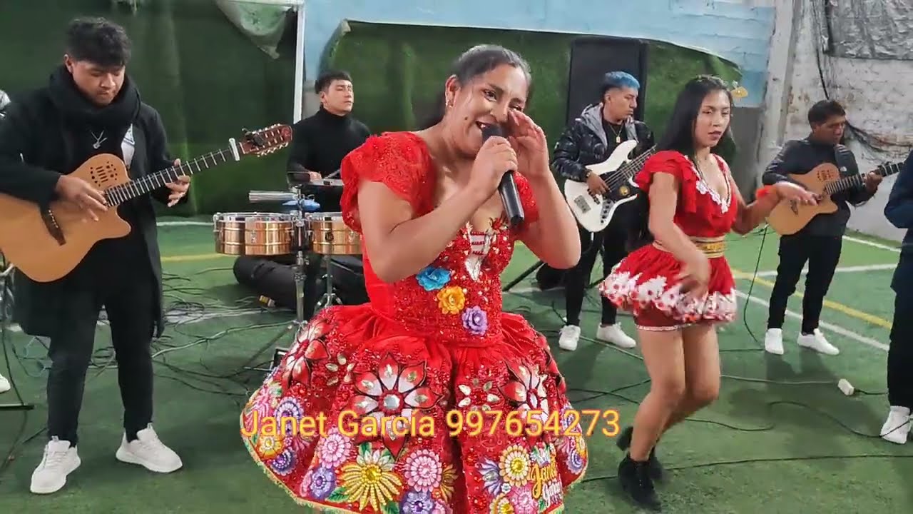 Janet García en bajada de reyes 