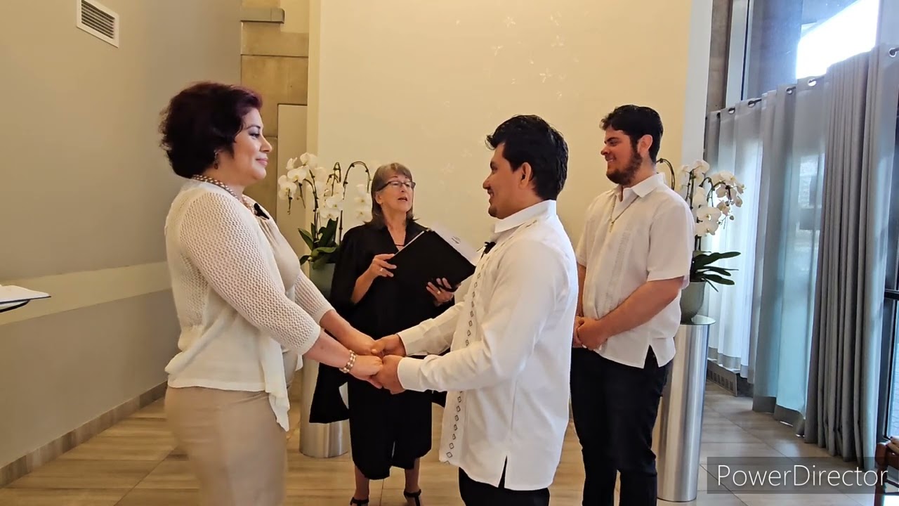 Laura and Jose Eduardo 's wedding