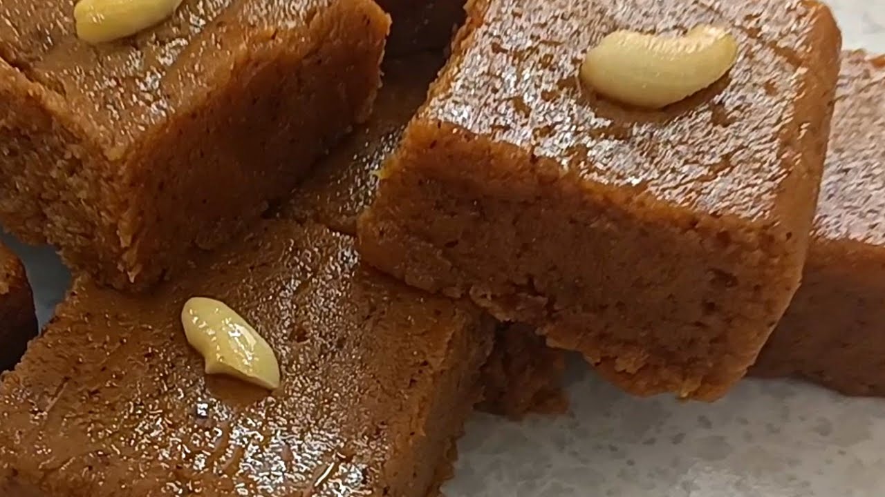 गर्म दूध में कच्चा नारियल डालकर बनाएं बाजार में मिलने वाली महंगी रेसिपी । Butterscotch coconut burfi