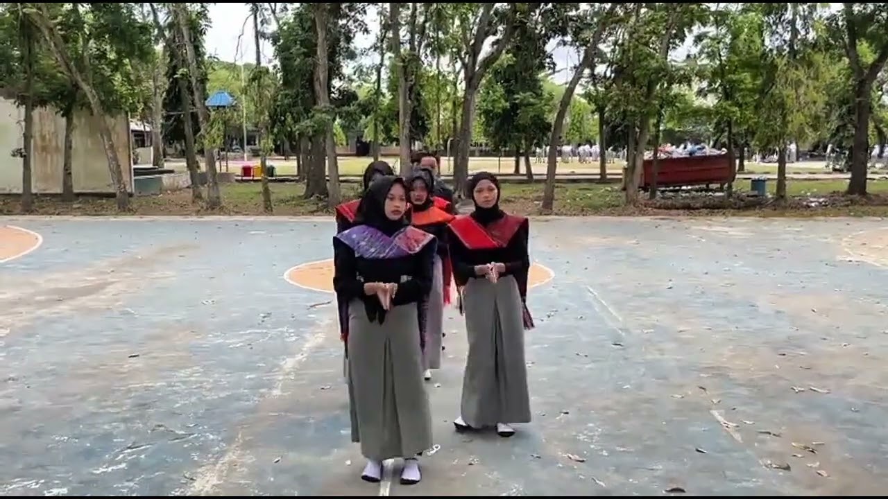 TUGAS VIDEO TARI KREASI SENI BUDAYA KELOMPOK 3 🤩‼️