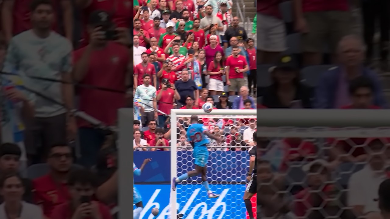 Wissa makes history with Congo DR's first-ever #FIFAWorldCup goal 🇨🇩✍️ #FIFAWorldCupOnYT #shorts
