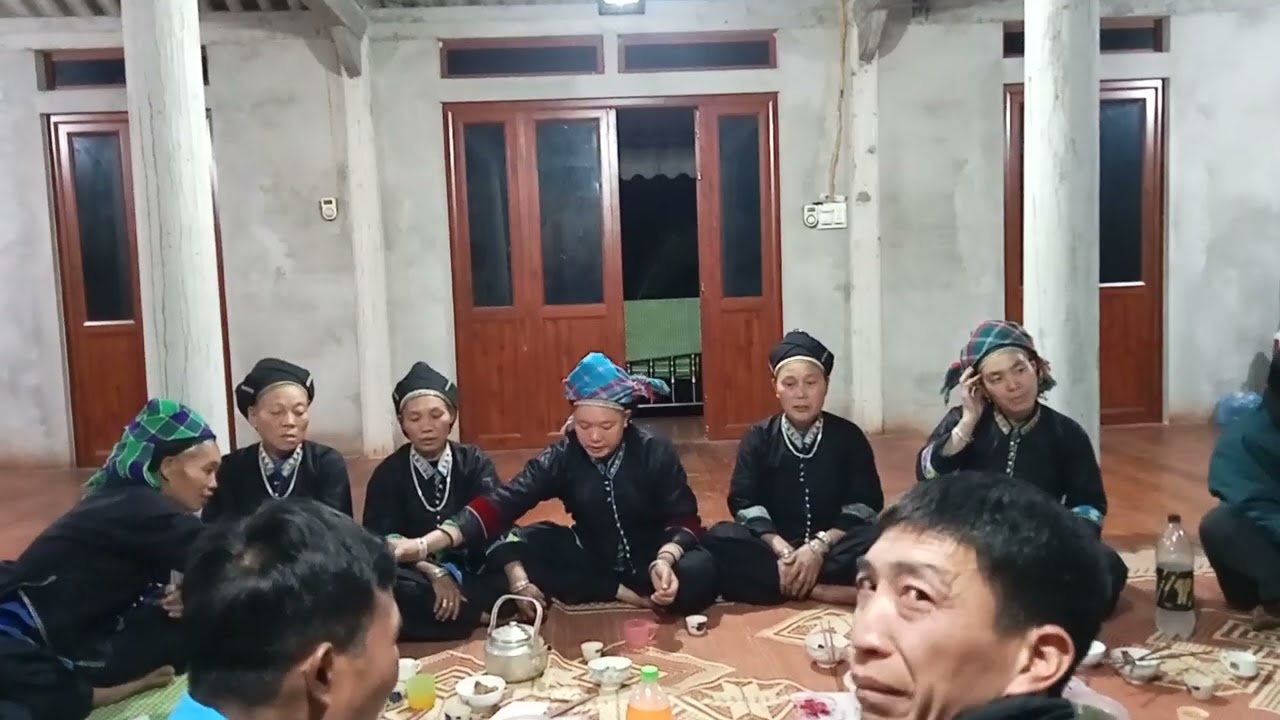Hát nùng(gái su phì) 