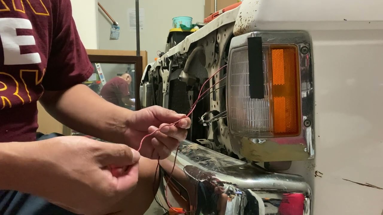 Headlight Repair on a 1995 D21