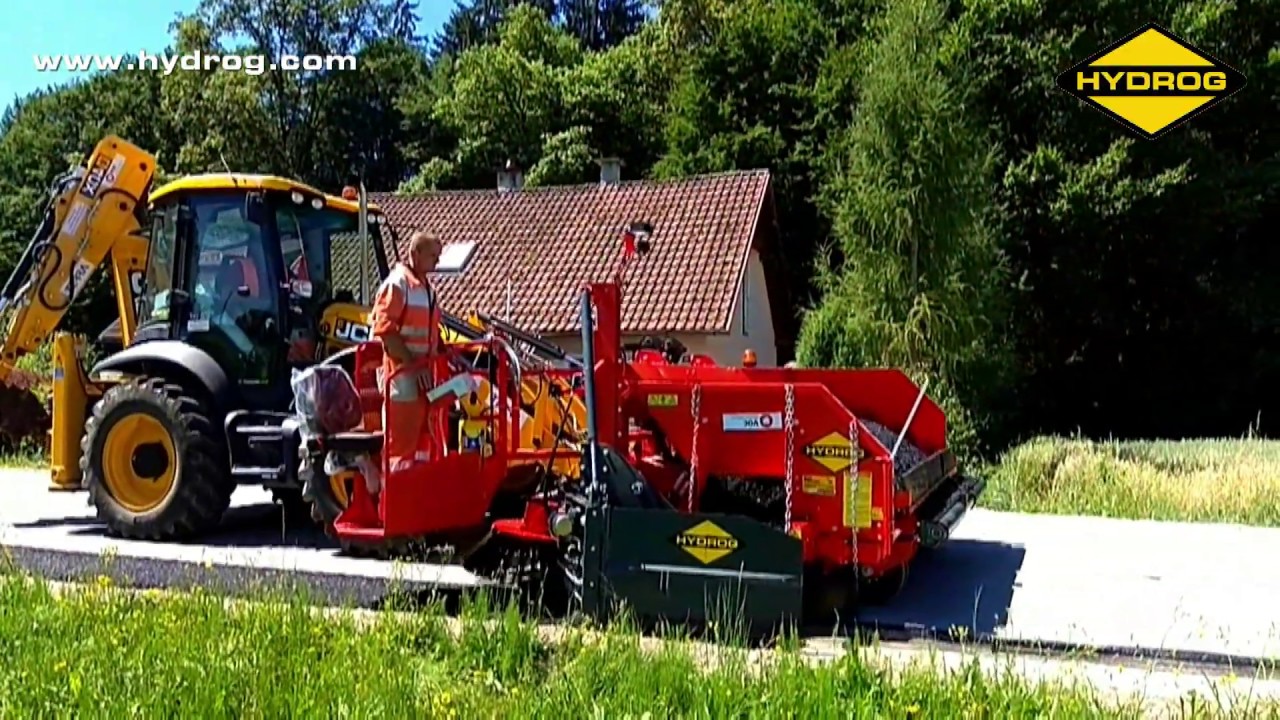 Hydrog DG-1500 Road Widener - paving of hot asphalt