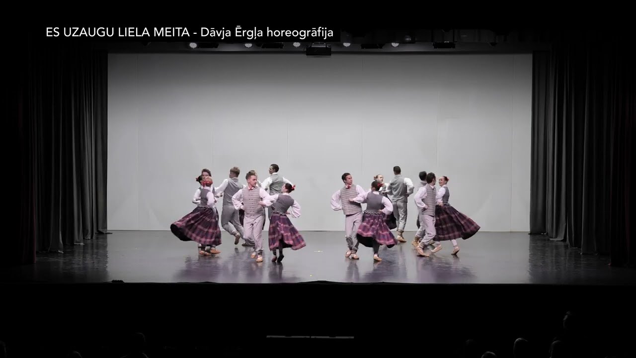 Es uzaugu liela meita