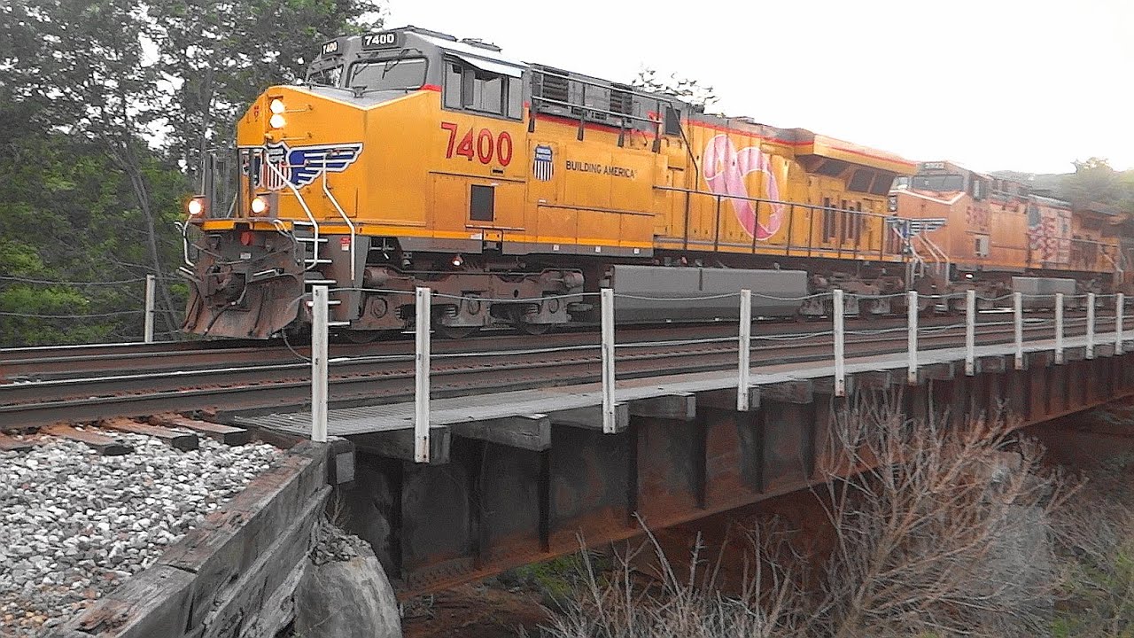 The Union Pacific Pink Ribbon 🎗 Breast Cancer Unit Leads CSX Train