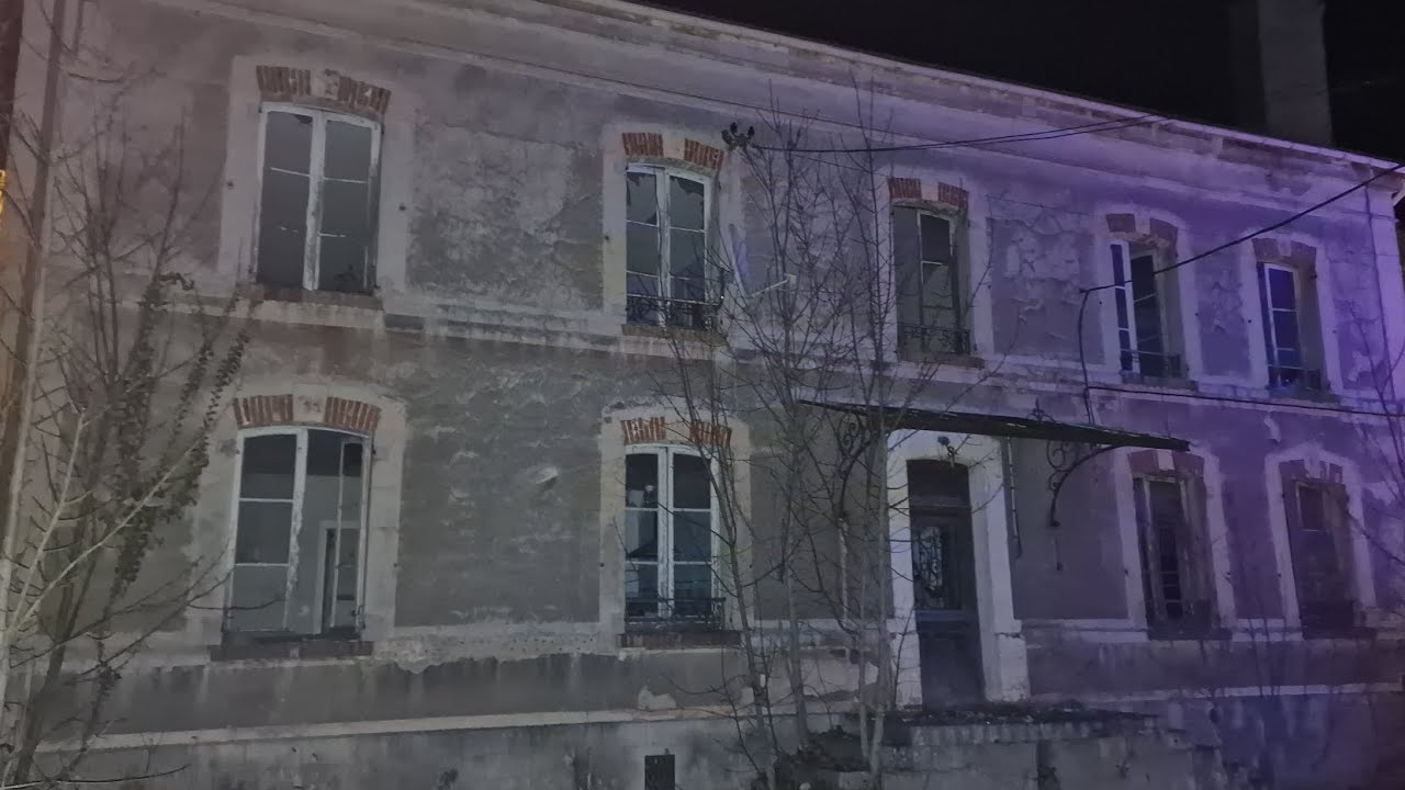 Urbex dans une maison en pleine soirée.