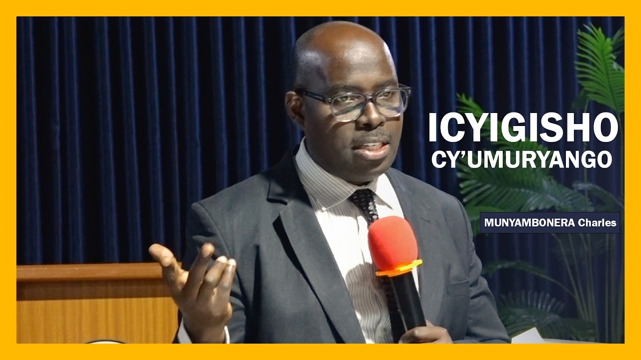 Munyambonera Charles: Mu cyigisho cyiza ku miryango, yahuguye ababyeyi ku burere bw’abana.