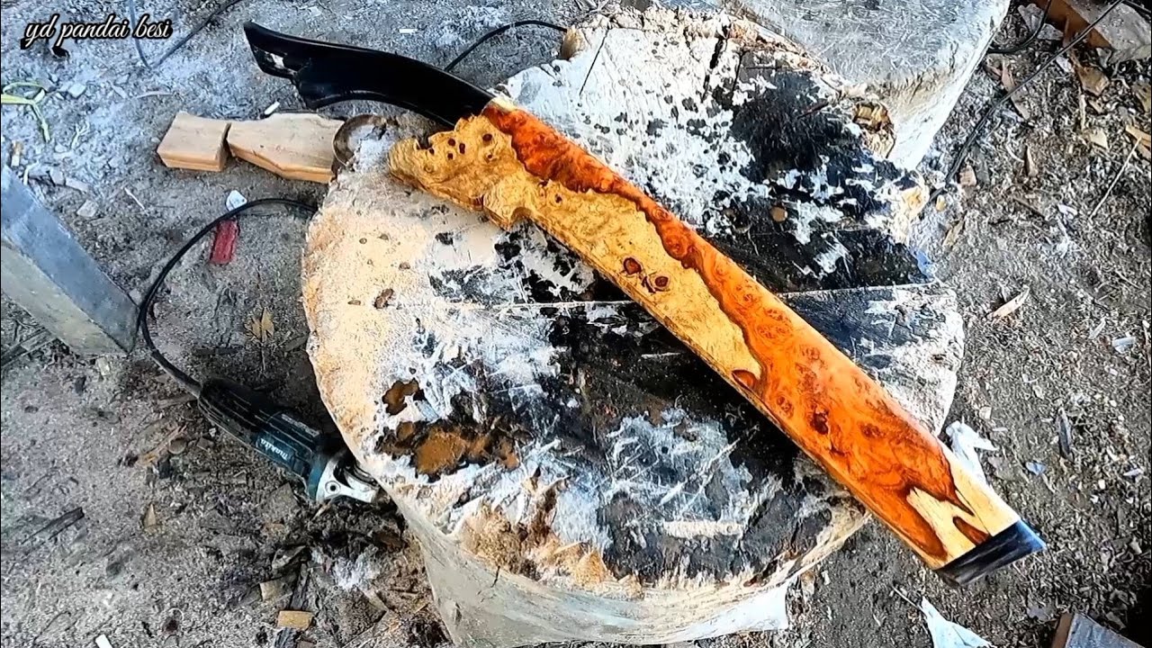 membuat pesanan golok!!! gagang dari bahan tanduk | sarung dari kayu burl amboyna