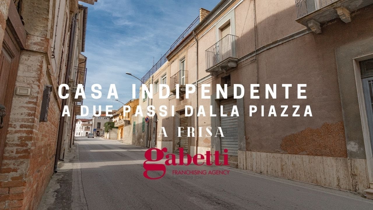 CASA INDIPENDENTE A DUE PASSI  DALLA PIAZZA A FRISA