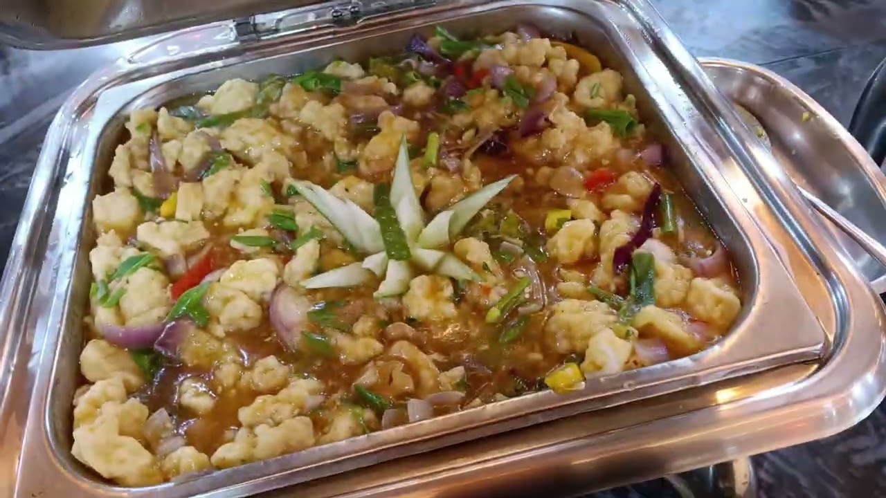 বুফে লাঞ্চ,, ঢাকা গুলশান ১এ জব্বার টাওয়ারের ৭ম তলায়,,,লুমিনাস ওয়াল্ডের সহযোগিতায়