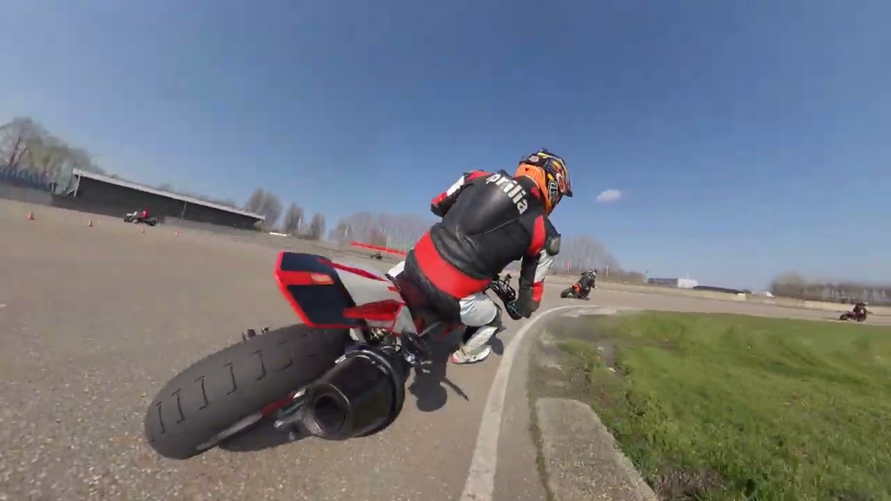 Aprilia Sxv550 supermoto trackday fast group -- Midlands lelystad