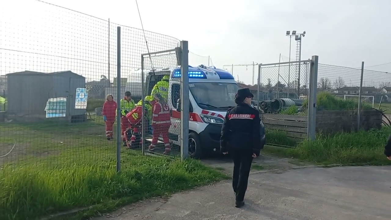 CADE DA PONTEGGIO, GRAVE TRENTENNE