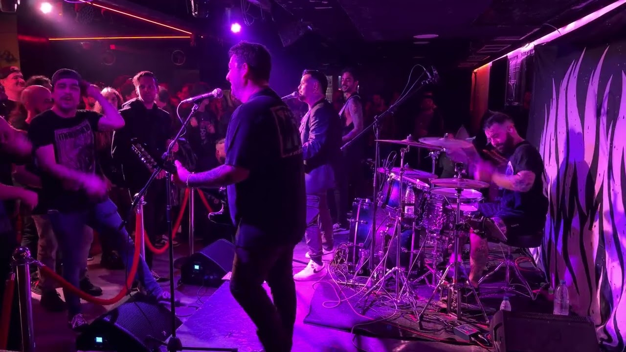 Main Line 10 - Algo más -Live 