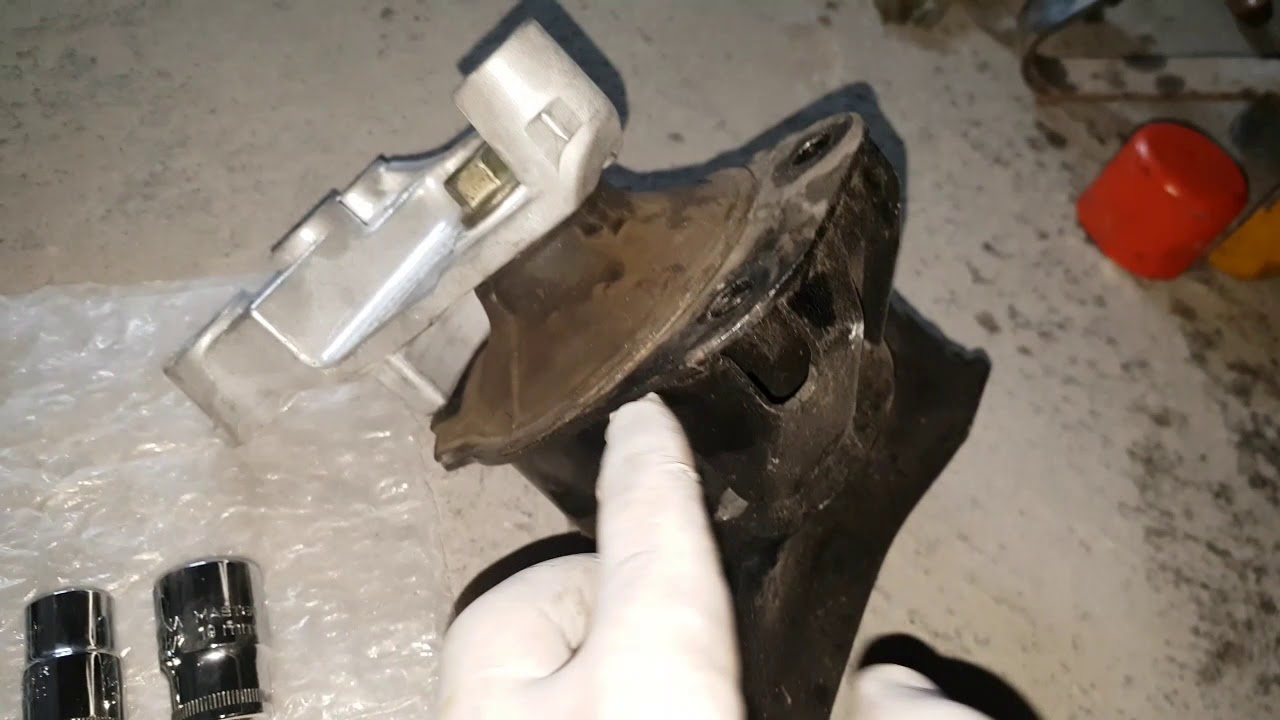 Troca coxim hidráulico do New Civic 08 -  EM CASA
