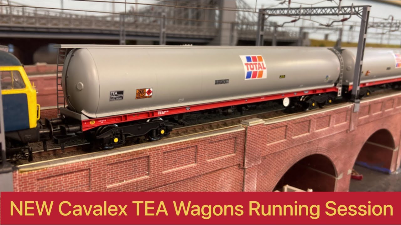 NEW Cavalex TEA Oil Tanker Wagons Running Session | Davidson Parkway Model Railway