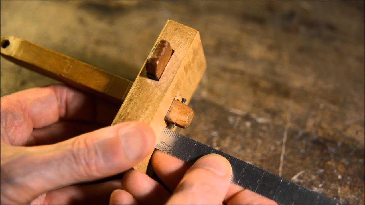 Sgrossatura del contorno e tracciatura dello spessore dei bordi