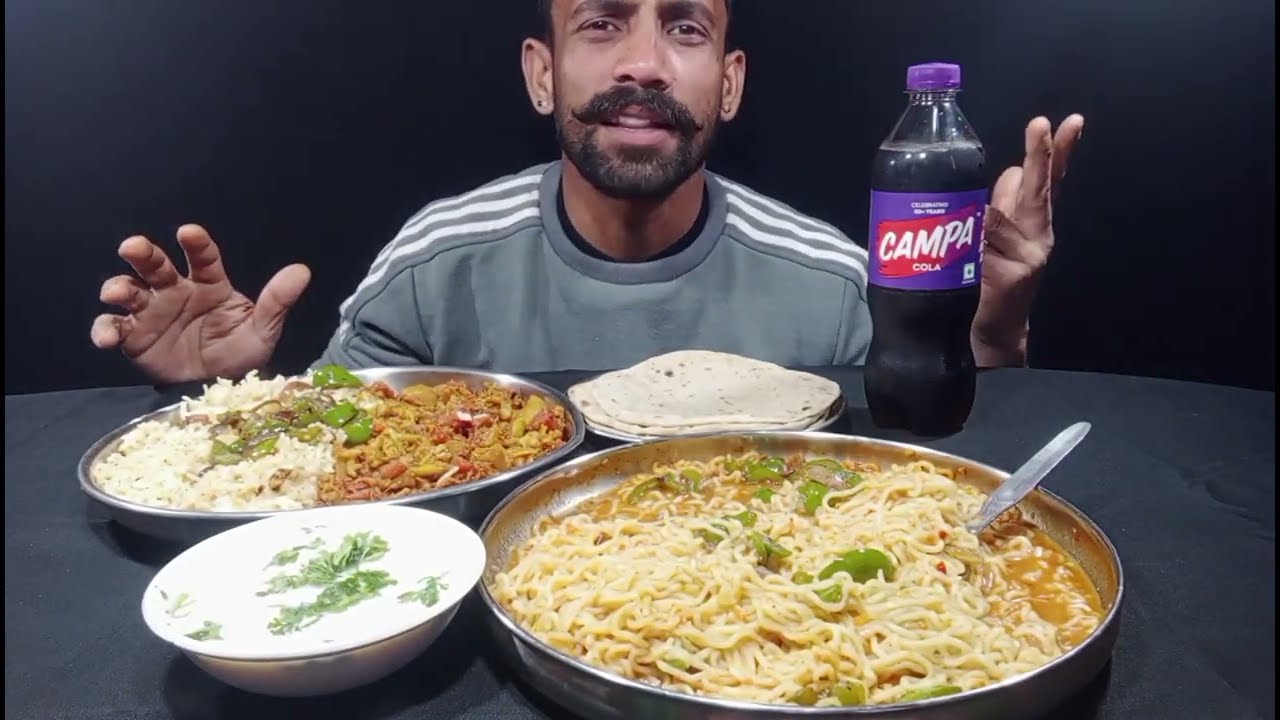 Soupy🍜 noodle & mix veg 🍚rice with CAMPA🍾