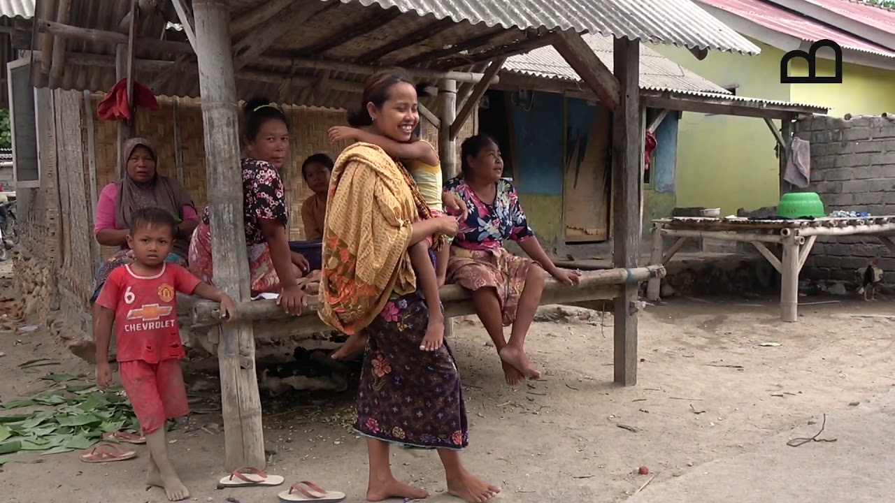 Het dagelijks leven in Ekas, een vissersdorp op Lombok in Indonesië.
