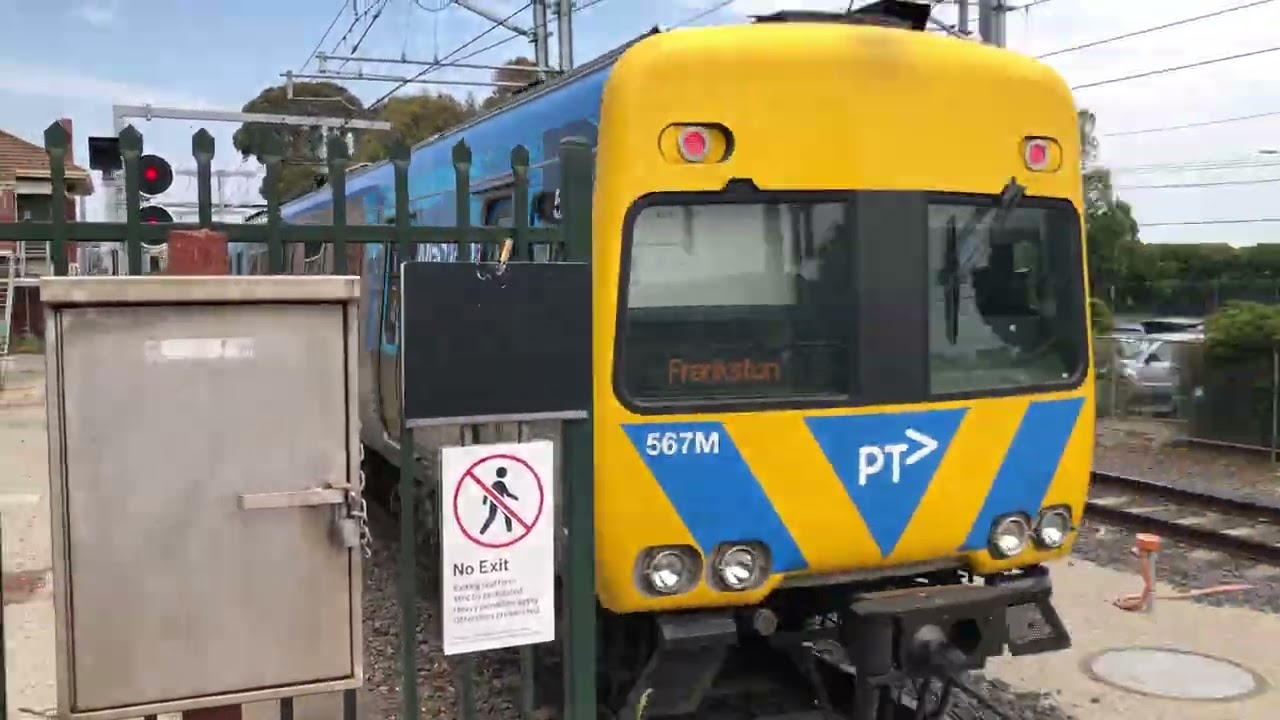 HCMT and Comeng trains at Caulfield Station 