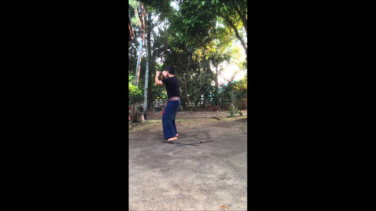 แบบฝึกหัดฟ้อนเชิงฟ้อนดาบพื้นฐาน 1/2