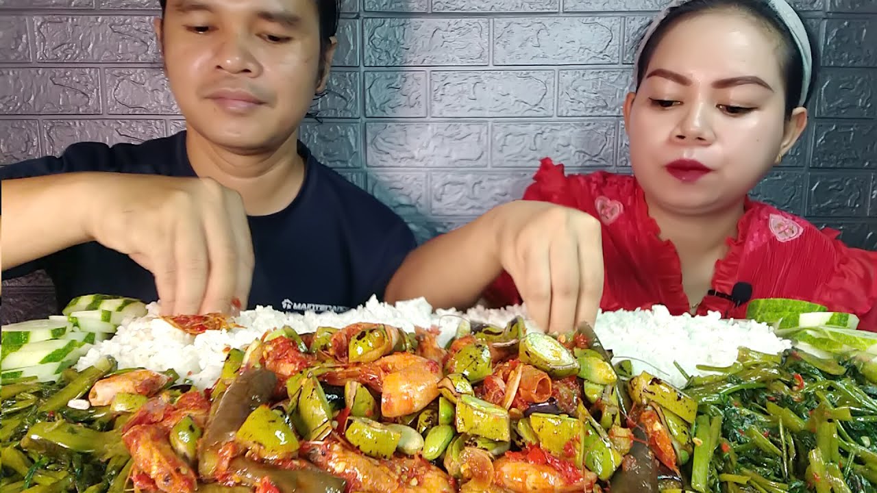 sambal udang petai terong extra Pedas,tumis kangkung ,lalapan, collaboration dengan Suami😊😊