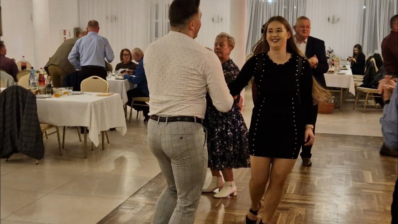 22 11 2025 Prześliczny walczyk w wykonaniu młodej pary tanecznej!