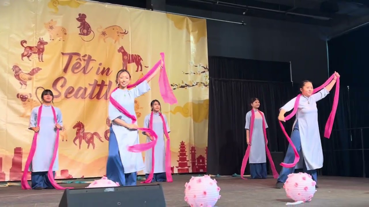 Ngành Thanh GDPT Trúc Lâm múa 