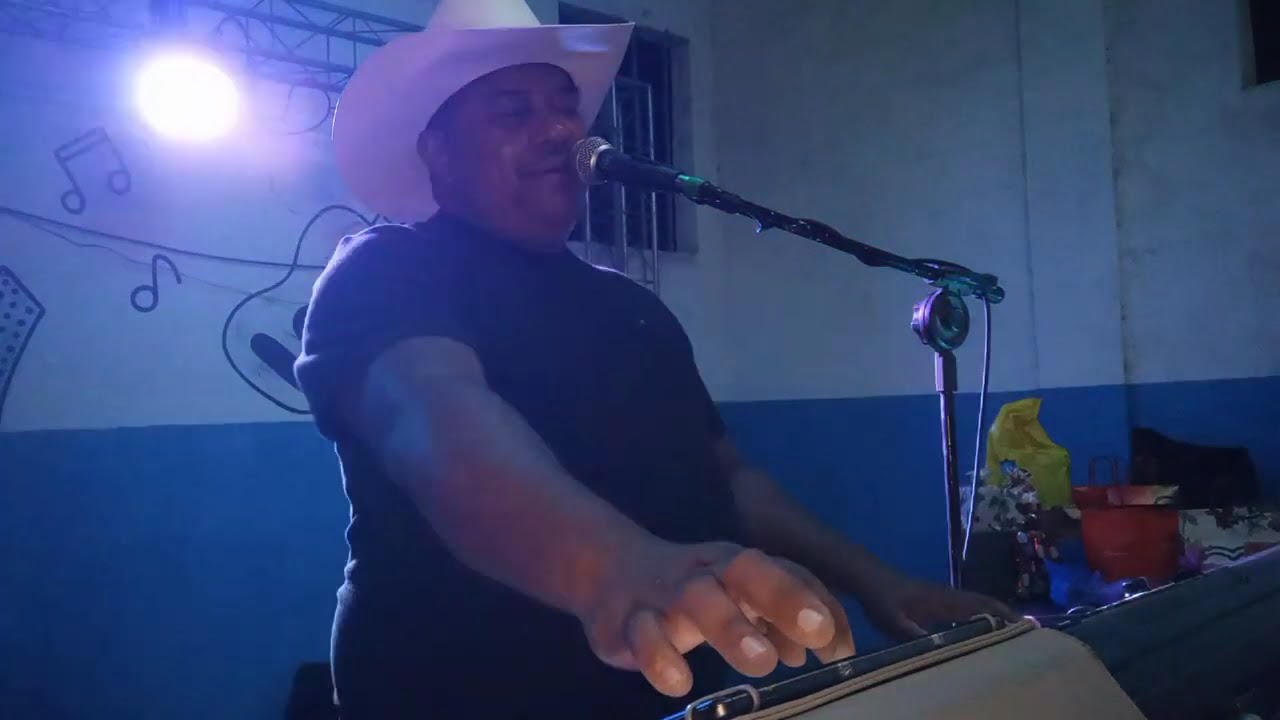 ROBERTINHO NA PISADA / CANTAR FRANK AGUIAR