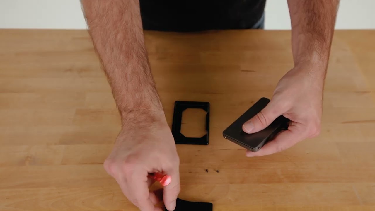 Field Guide: Groove Wallet ID Holder